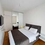 Argentum Point 1br Апартаменти