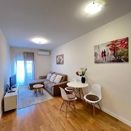 Апартаменти Argentum Point 1br *