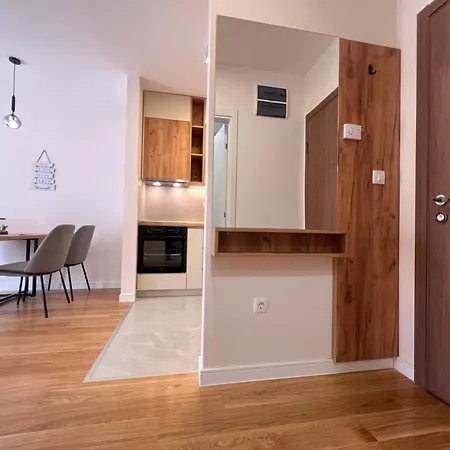 Argentum Point 1br Апартаменти *