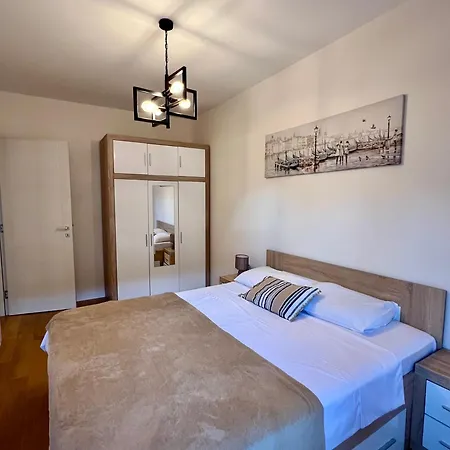 Argentum Point 1br Апартаменты *